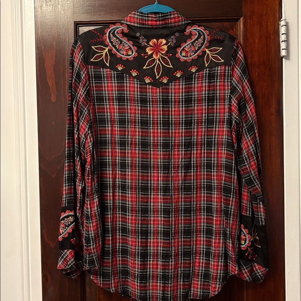 Johnny Was western style snap button blouse - Picture 2 of 2